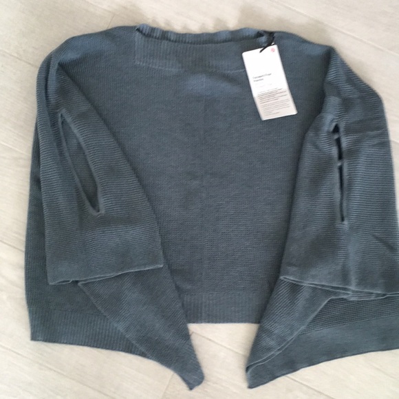 lululemon athletica Jackets & Blazers - NWT Lululemon flow poncho